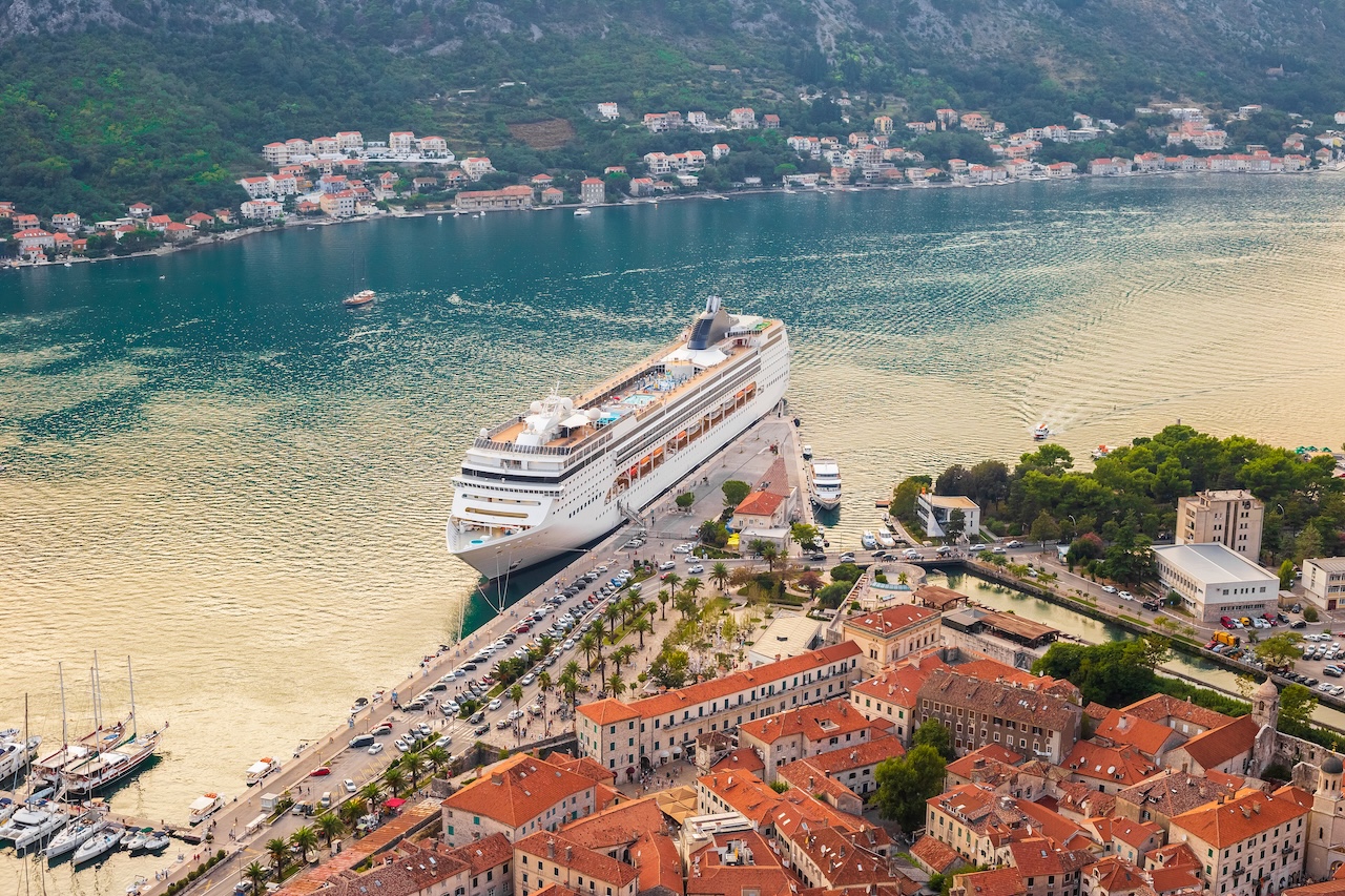 ocean cruise ship