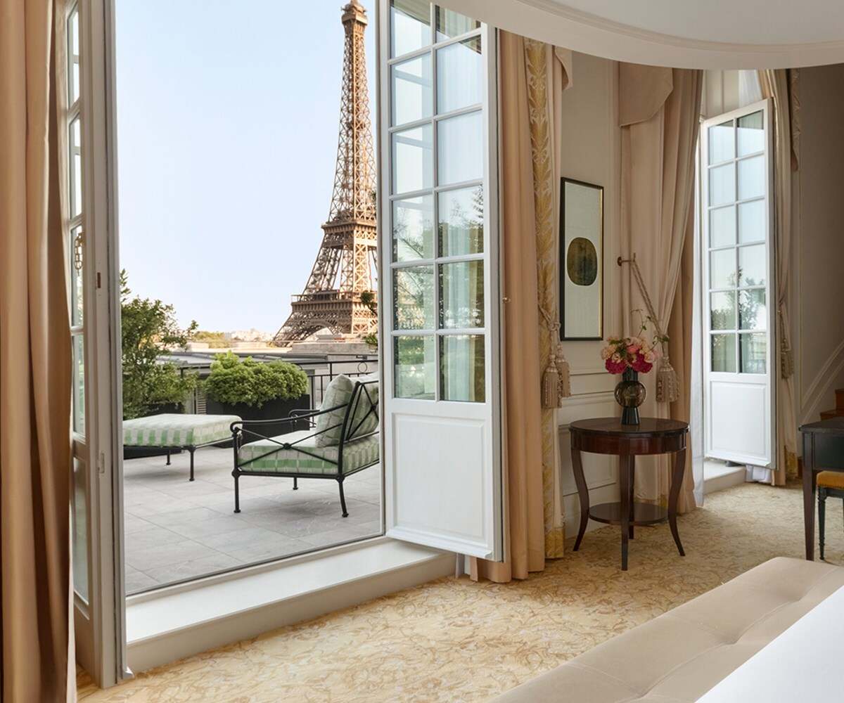 Shangri-La Paris Duplex Terrace Suite